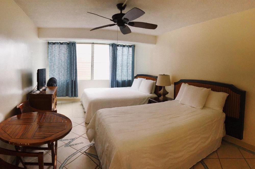 Deluxe Double Studio with Two Double Beds interior
